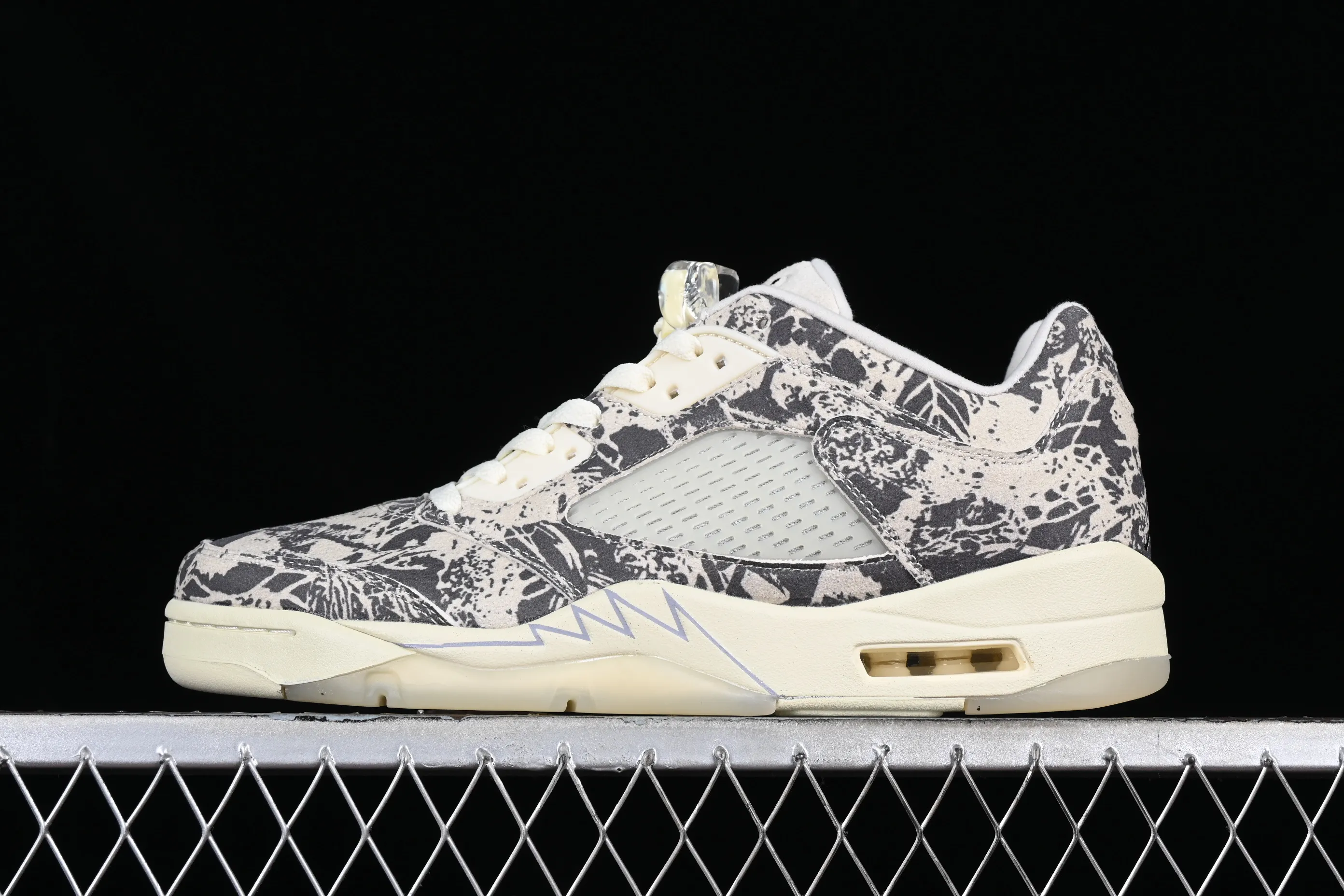 All categories Air Jordan Jordan series basketball shoes Air Jordan 5 Air Jordan 5 Low "Expression" AJ5 Joe 5 suede white low-top basketball shoes DA8016-100